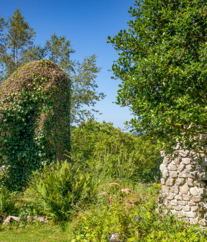 Ruinen der Villa Cavardy Saint-Evarzec