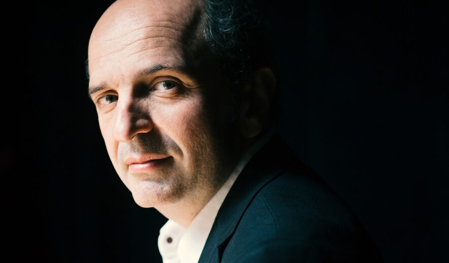 Denis-Pascal-HD-1-credit-Jean-Baptiste-Millot-885×520